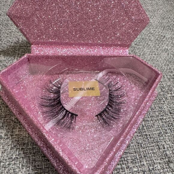 Sublime Faux Mink Eye Lashes - Picture 5 of 5